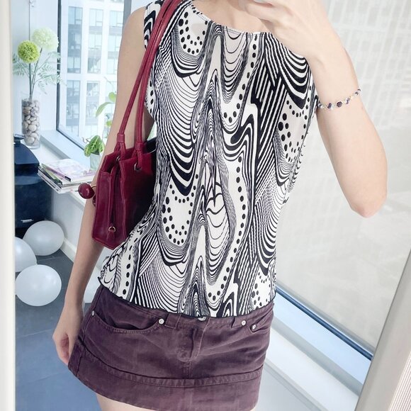 Y2K Style Abstract Tank Top Sleeveless Blouse - Picture 1 of 6